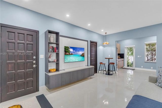 3 of 35 - 1569 Euclid Avenue #7, Miami Beach, FL
