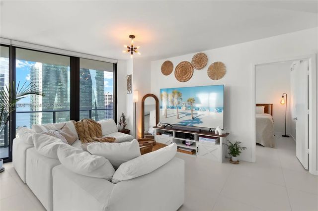 2 of 32 - 1300 S Miami Avenue #2001, Miami, FL