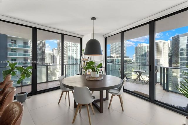 3 of 32 - 1300 S Miami Avenue #2001, Miami, FL