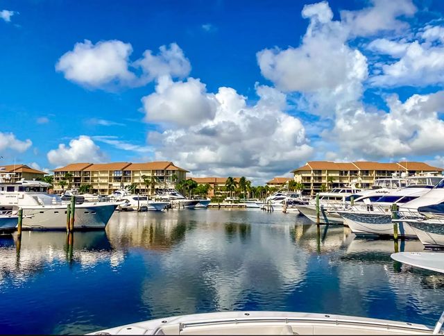 1701 Marina Isle Way #103, Jupiter