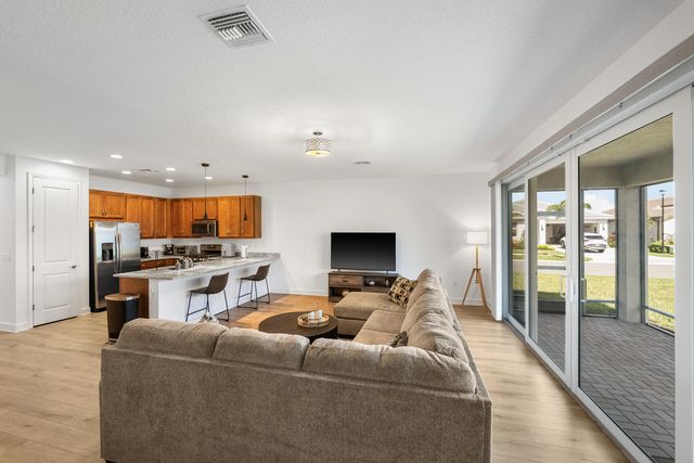 5 of 24 - 11673 Sw Oceanus Boulevard, Port St. Lucie, FL