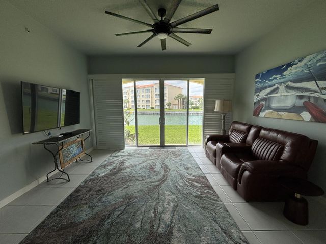 4 of 31 - 18 W Harbour Isle Drive W #102, Fort Pierce, FL
