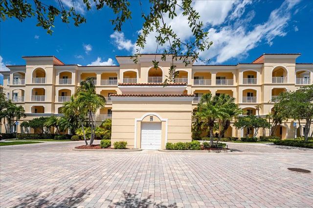 5 of 31 - 18 W Harbour Isle Drive W #102, Fort Pierce, FL