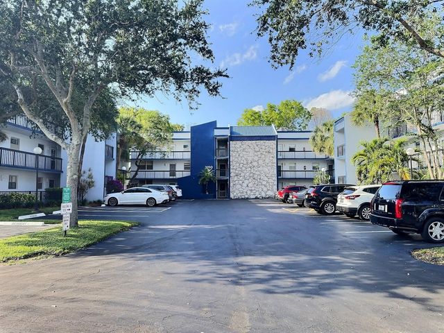 3150 Holiday Springs Boulevard #8-204, Margate