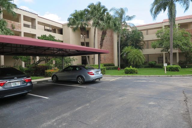 7460 La Paz Boulevard #205, Boca Raton