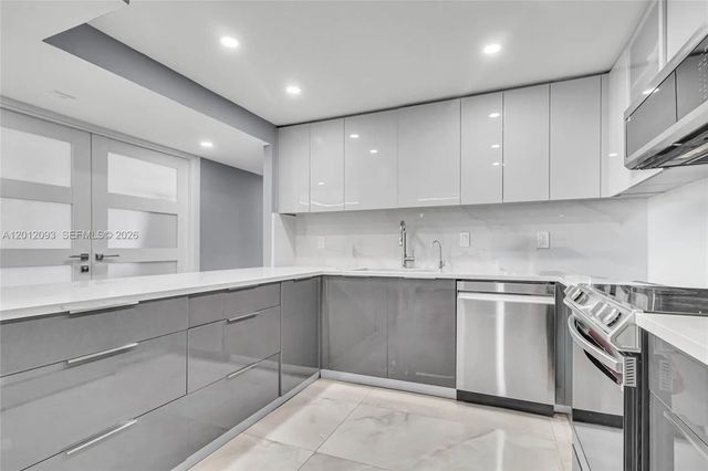 3 of 36 - 3161 S Ocean Drive #1107, Hallandale Beach, FL