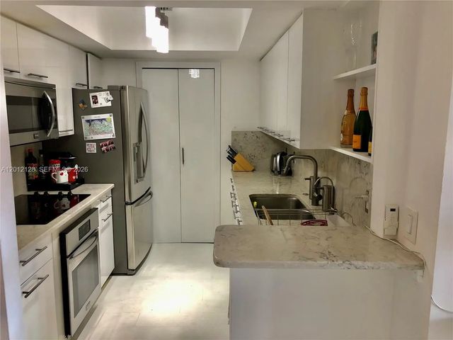 4 of 11 - 90 Alton Road #307, Miami Beach, FL