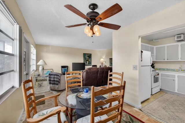 3 of 28 - 348 Wellington H, West Palm Beach, FL