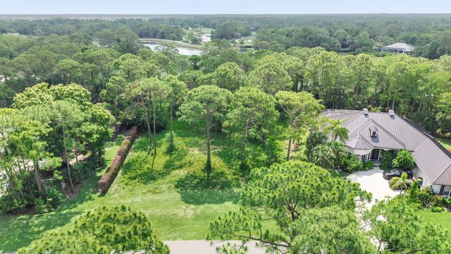2 of 10 - 19051 Se Old Trail Drive W, Jupiter, FL