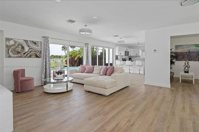 3705 Garden Lane, Miramar