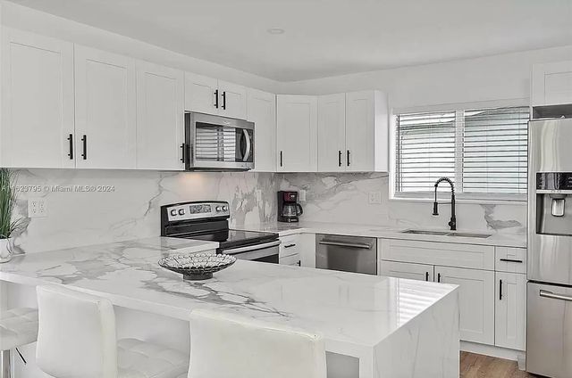 2 of 31 - 3705 Garden Lane, Miramar, FL