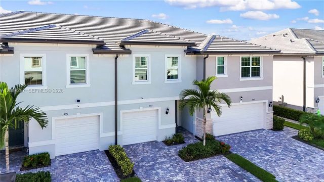 5 of 55 - 2913 Olivia Avenue, Lauderdale Lakes, FL