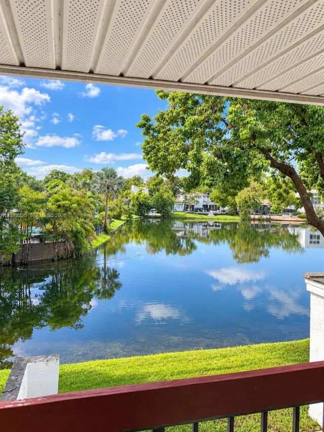 3 of 15 - 3010 Lakewood Lane #319, Hollywood, FL