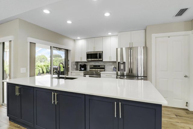 1228 Nw Sun Terrace Circle #d, Port St. Lucie