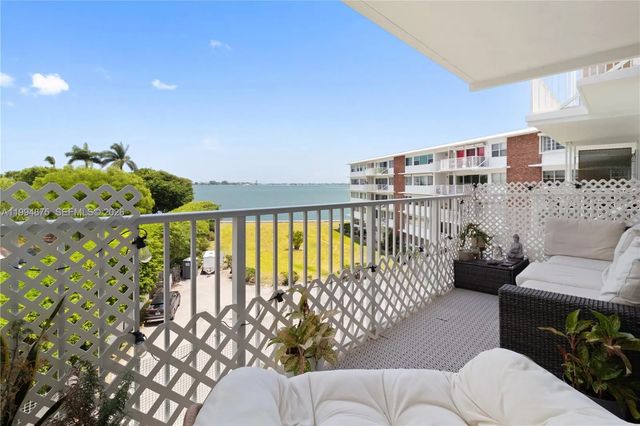 1700 Ne 105th #408, Miami Shores