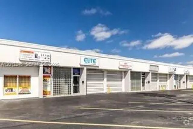 3108 Nw 72nd Avenue, Miami