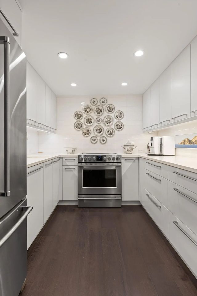 3 of 19 - 1200 S Flagler Drive #705, West Palm Beach, FL