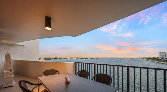 4 of 19 - 1200 S Flagler Drive #705, West Palm Beach, FL