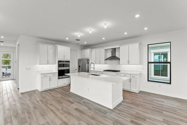 3 of 13 - 911 Sw Newfield Avenue, Palm City, FL