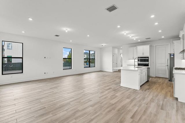 5 of 13 - 911 Sw Newfield Avenue, Palm City, FL