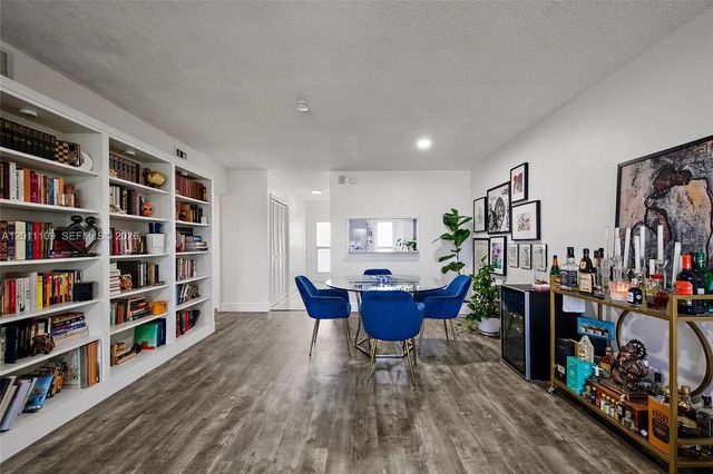 4 of 32 - 1100 Sw 12th Street #300, Fort Lauderdale, FL