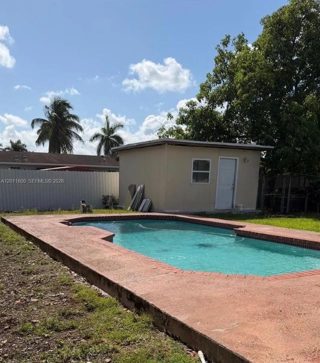 3 of 4 - 1701 Nw 12th Avenue, Homestead, FL