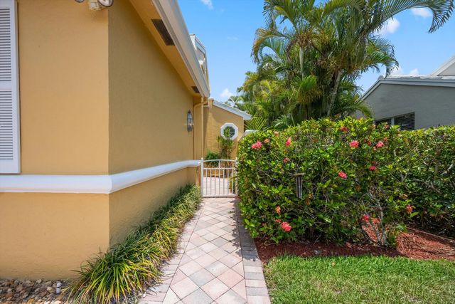 3 of 57 - 4362 Kensington Park Way, Lake Worth, FL