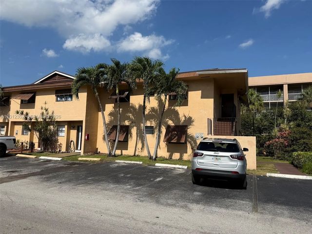 6850 Nw 173rd Drive #109, Hialeah