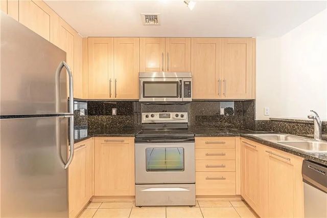 5 of 30 - 511 Se 5th Avenue #1118, Fort Lauderdale, FL