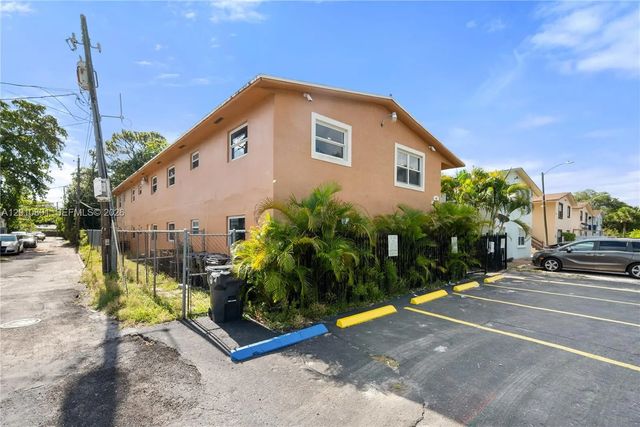 3 of 37 - 608 Sw 16th Avenue, Fort Lauderdale, FL