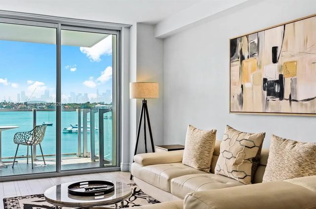 2 of 11 - 1100 West Avenue #410, Miami Beach, FL