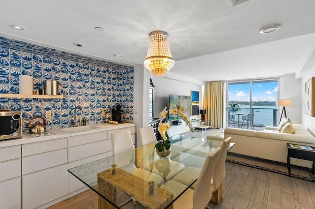 4 of 11 - 1100 West Avenue #410, Miami Beach, FL