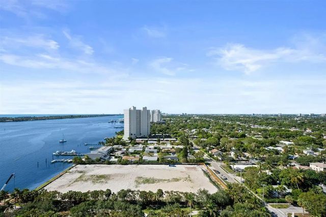 4 of 39 - 5600 N Flagler Drive #2304, West Palm Beach, FL