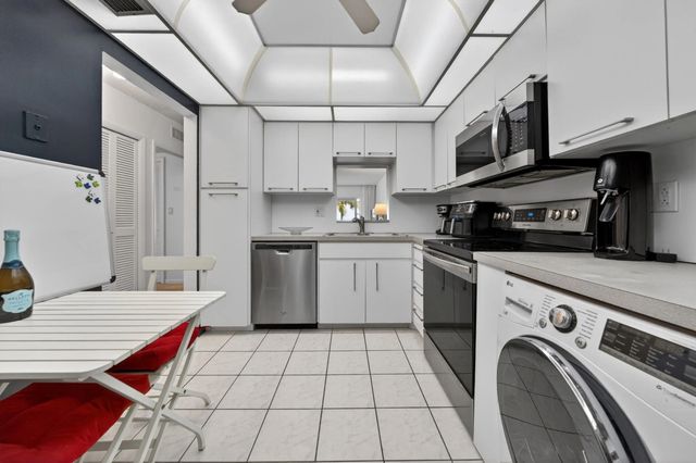 5 of 31 - 6000 N Ocean Boulevard #2a, Lauderdale-By-The-Sea, FL