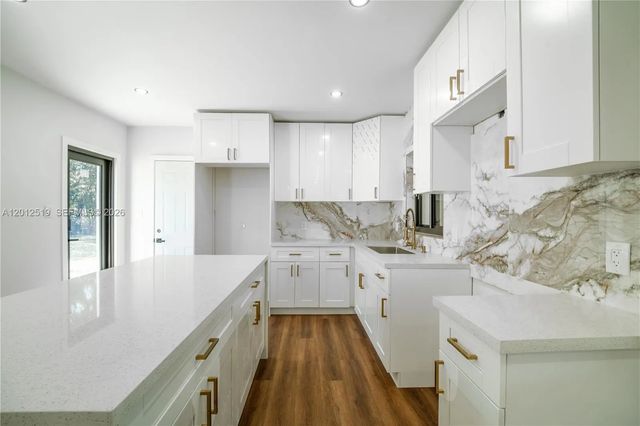 3 of 31 - 220 Nw 144th Street, Miami, FL