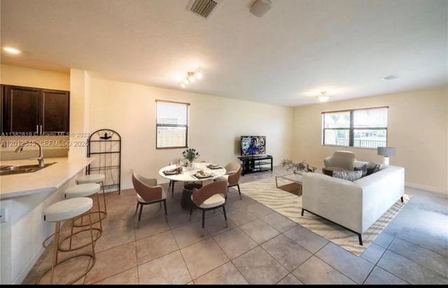 5 of 14 - 2401 Ne 2nd Drive, Homestead, FL