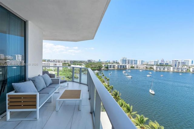 3 of 23 - 17301 Biscayne Boulevard #1010, North Miami Beach, FL