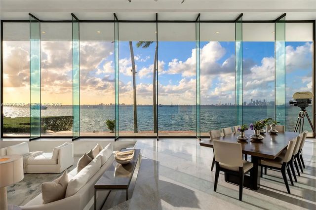 2 of 82 - 485 W Matheson Drive, Key Biscayne, FL