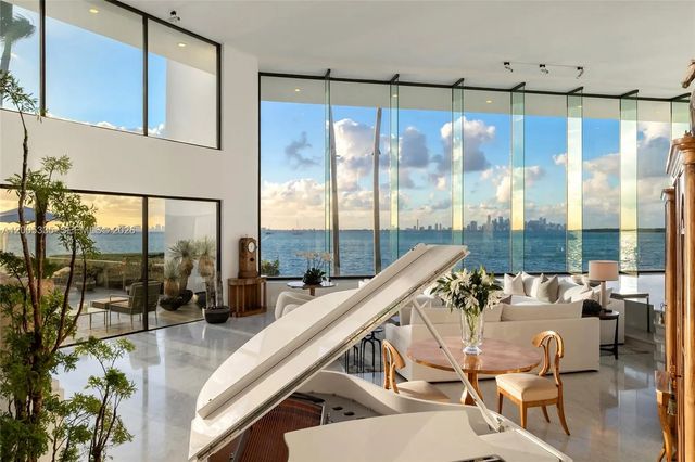 4 of 82 - 485 W Matheson Drive, Key Biscayne, FL