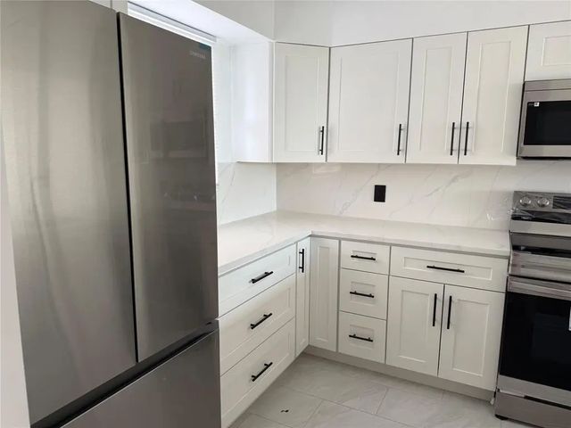 3 of 21 - 112 Royal Park Drive #4b, Oakland Park, FL