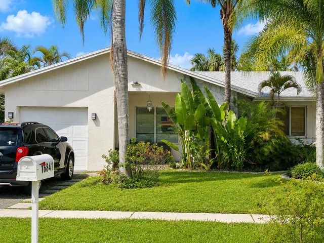 16841 Royal Poinciana Drive, Weston