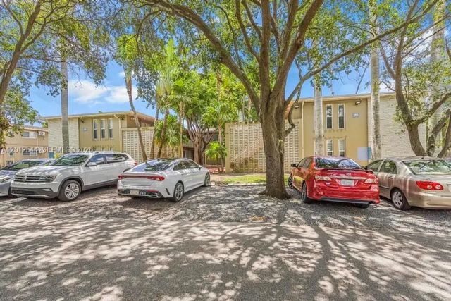 5 of 29 - 6330 Sw 79th Street #2, South Miami, FL