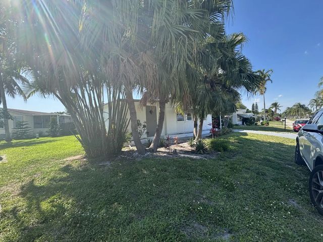 5 of 43 - 6445 Cypress Lane #377, Atlantis, FL