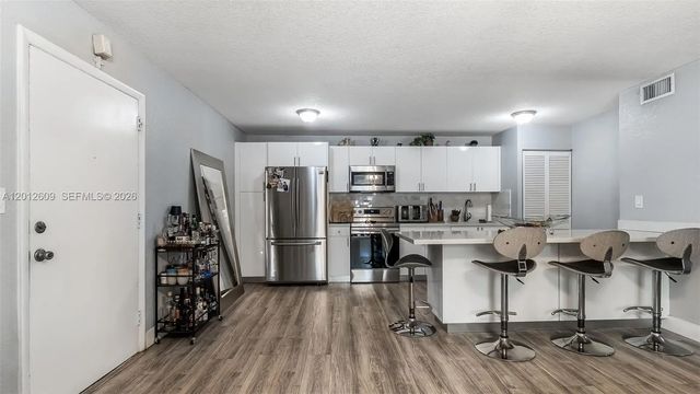 3 of 17 - 7208 Fairway Drive #i9, Miami Lakes, FL