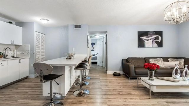5 of 17 - 7208 Fairway Drive #i9, Miami Lakes, FL