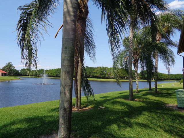7657 Lexington Club Boulevard, Delray Beach