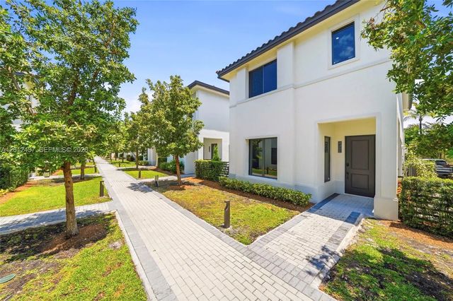 2 of 58 - 4356 Nw 80th Avenue, Doral, FL