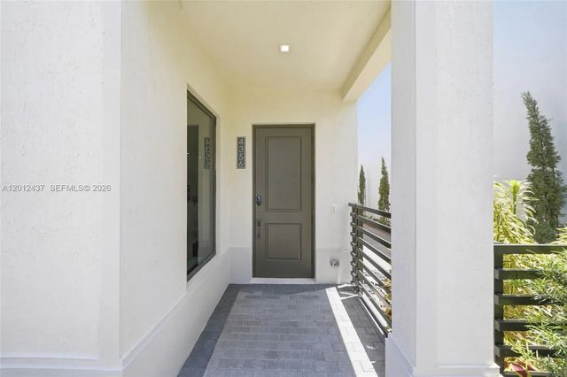 3 of 58 - 4356 Nw 80th Avenue, Doral, FL