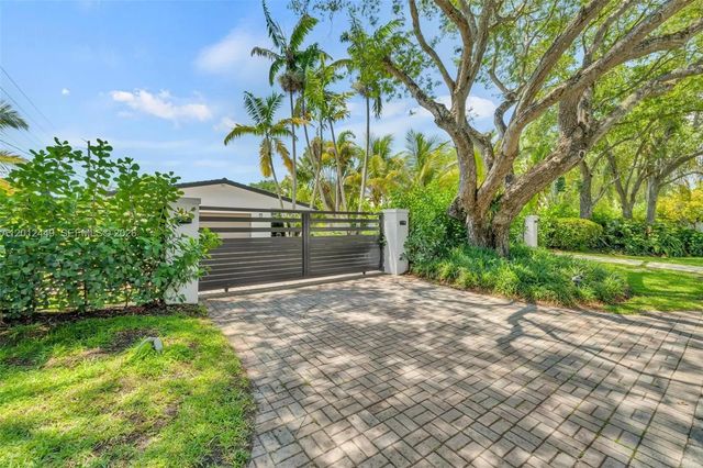 5 of 70 - 6200 Sw 118th Street, Pinecrest, FL