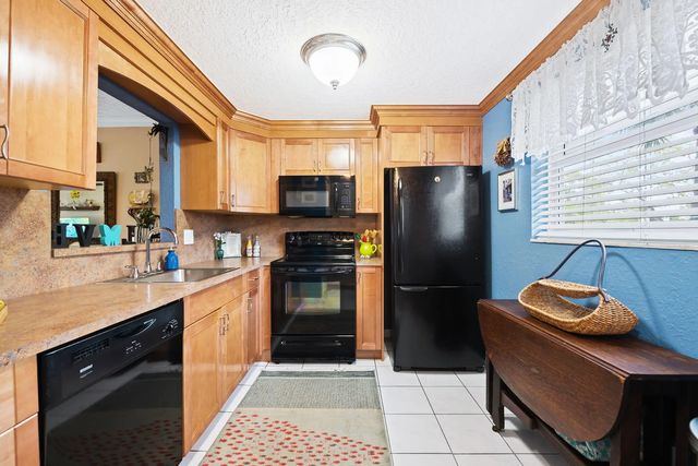 8004 Lagos De Campo Boulevard #c-203, Tamarac